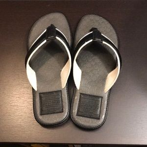 Coach flip flops
